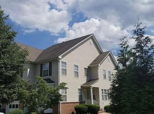92 Amy Dr, North Brunswick, NJ 08902