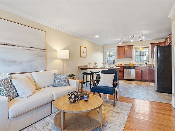 3rd image of 24 Merrimac Way Unit G