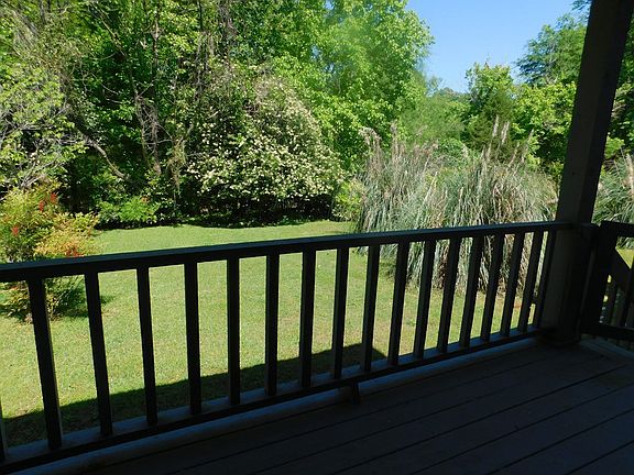 3rd image of 418 Creekwalk Dr