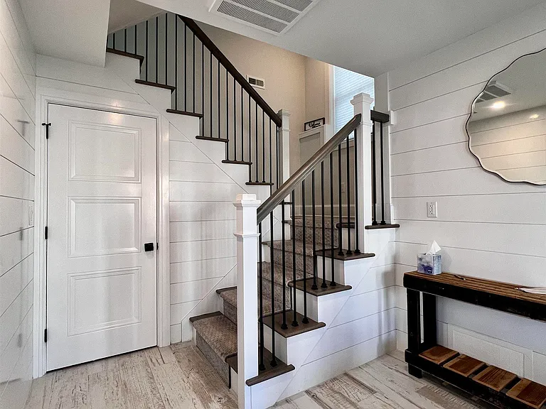 16A S Fredericksburg Ave — Photo 5