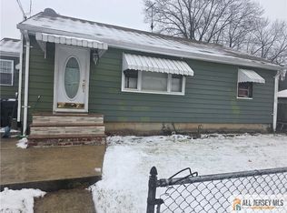 8 Beech St, Fords, NJ 08863