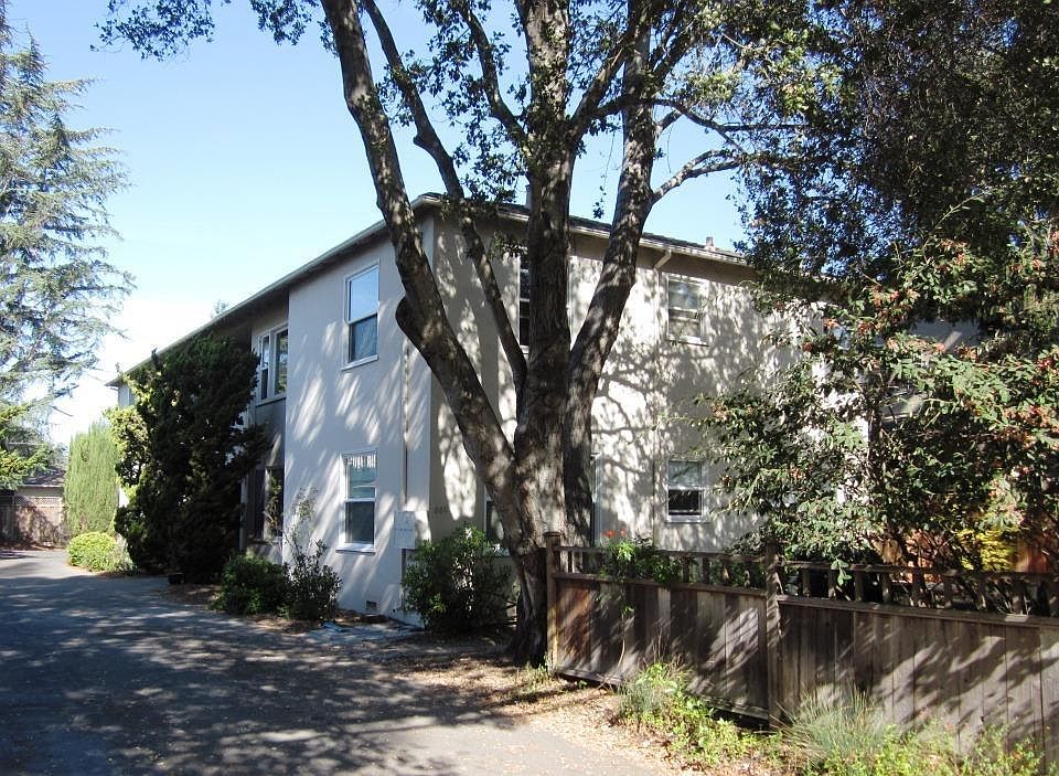1st image of 980 Middle Ave APT 3