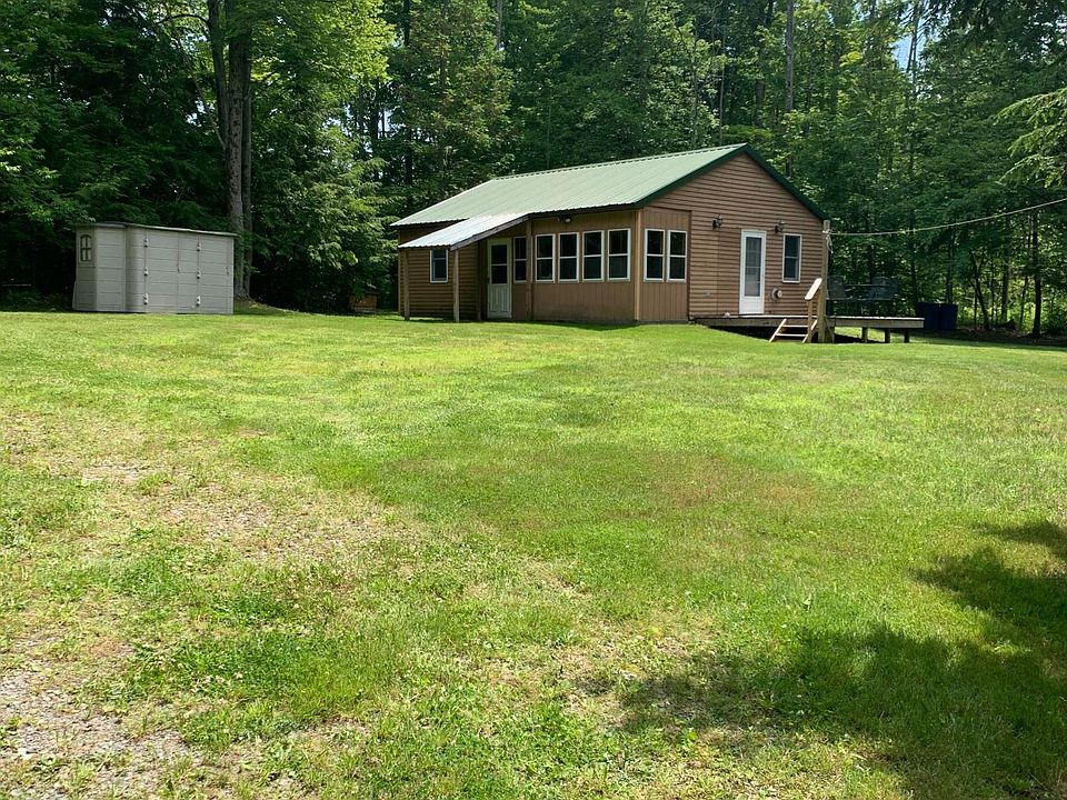 Nice big yard!