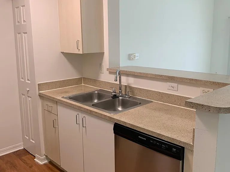 11165 SW 6th St #305 — Photo 11