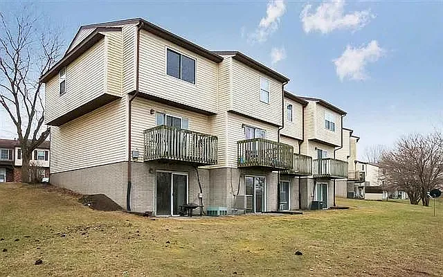 2420 Bittersweet Ct — Photo 12