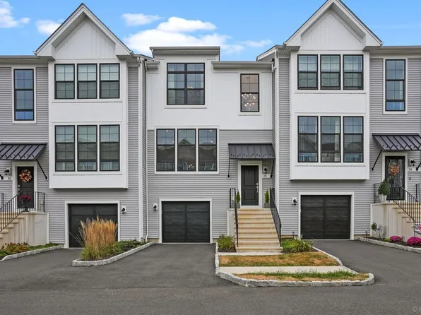 28 Brentwood Circle #28, Danbury, CT 06810