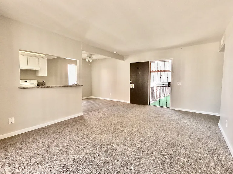 1405 Vegas Valley Dr #298 — Photo 9