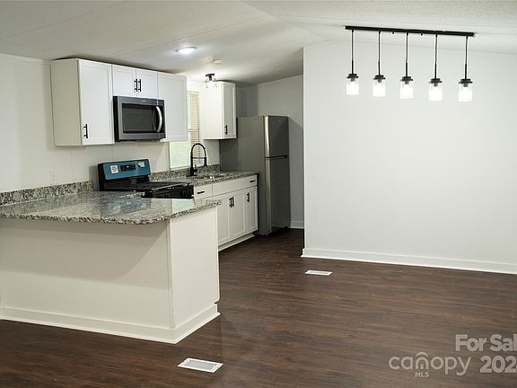 3rd image of 150 Swink Ave
