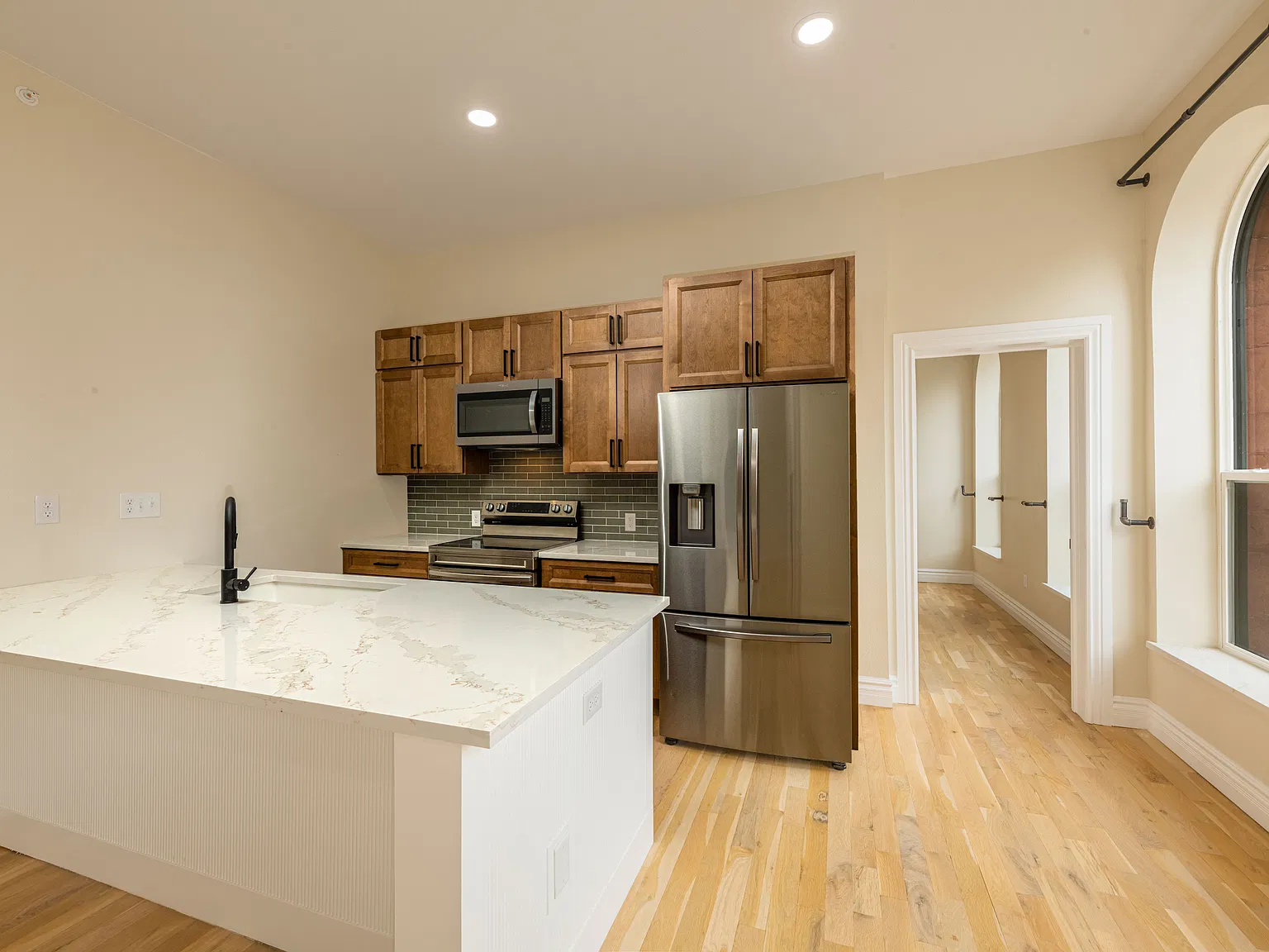 1 bed, 725 sqft, $1,650 — Photo 3