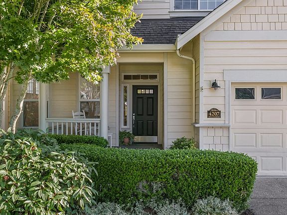 3rd image of 4207 40th Ave NE