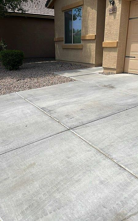 1st image of 42402 W Monteverde Dr
