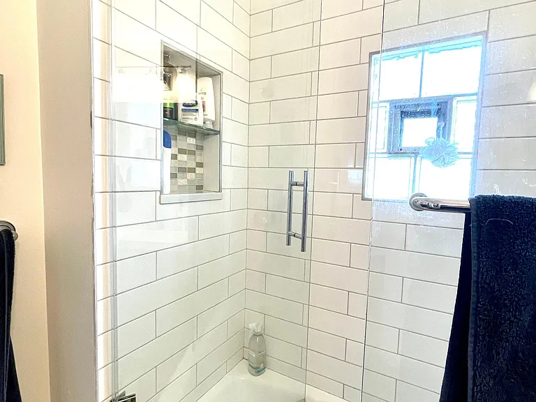 1813 N Fairfield Ave #2 — Photo 6