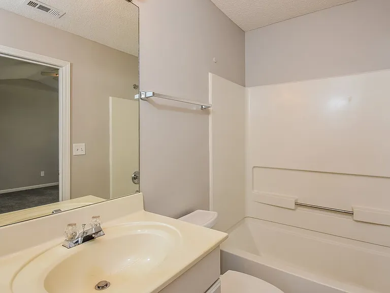23 Highoak Dr NE — Photo 12