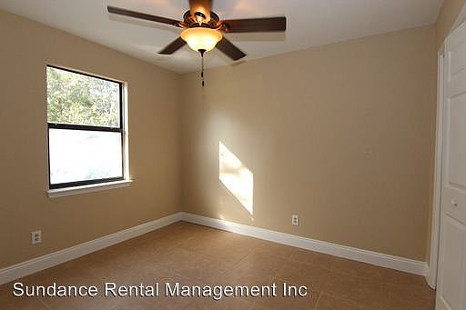 4th image of 519-D Landview St