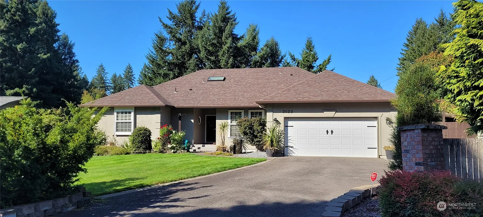 3022 Riverlea Drive SE photo 1