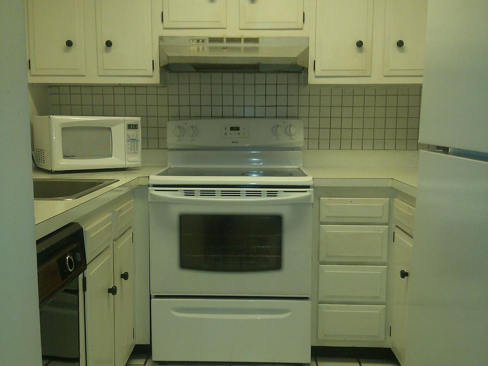 1st image of 268 Summit House