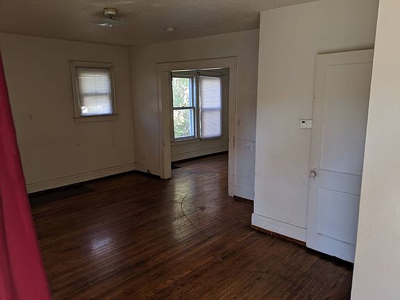 3rd image of 133-35 Richardson Ave