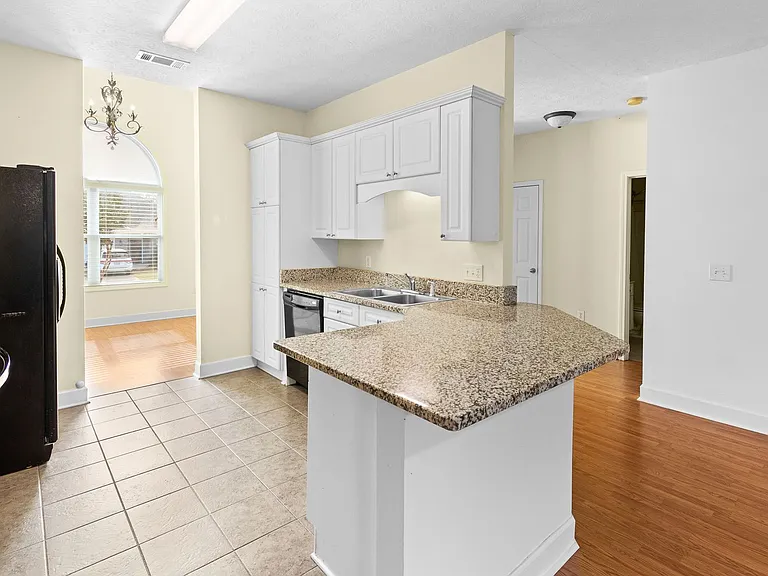 634 Kalypso Cir — Photo 4