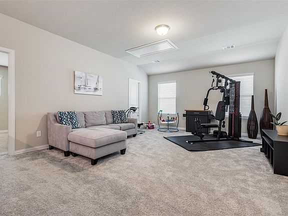 3rd image of 1704 Canyon Ln