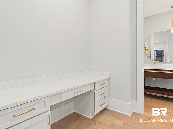 4th image of 853 Inlet Cir
