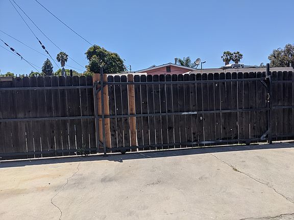 5th image of 8903 Beach St Unit 1