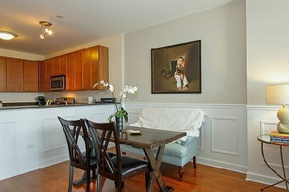 5th image of 1600 S Prairie Ave #2009