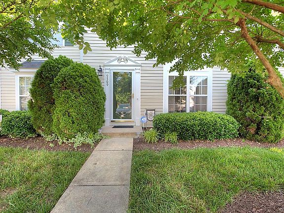 4th image of 9509 Cottesmore Ln