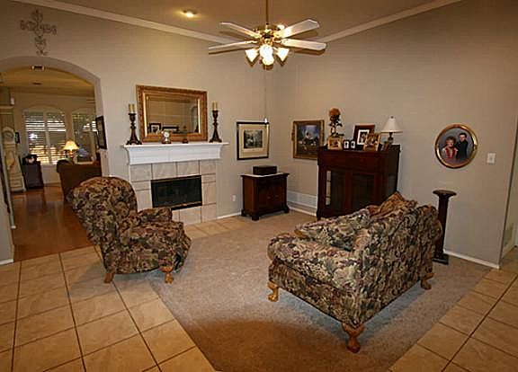 3rd image of 3204 Brentwood Dr