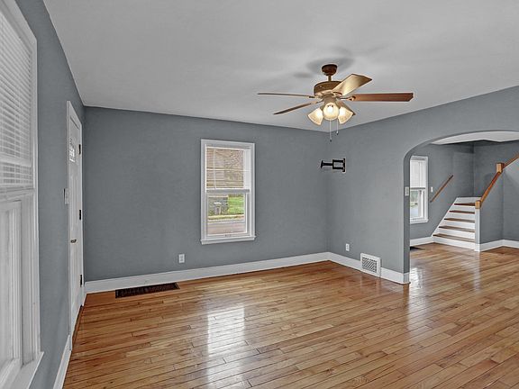 Living Room in Main Entrance
