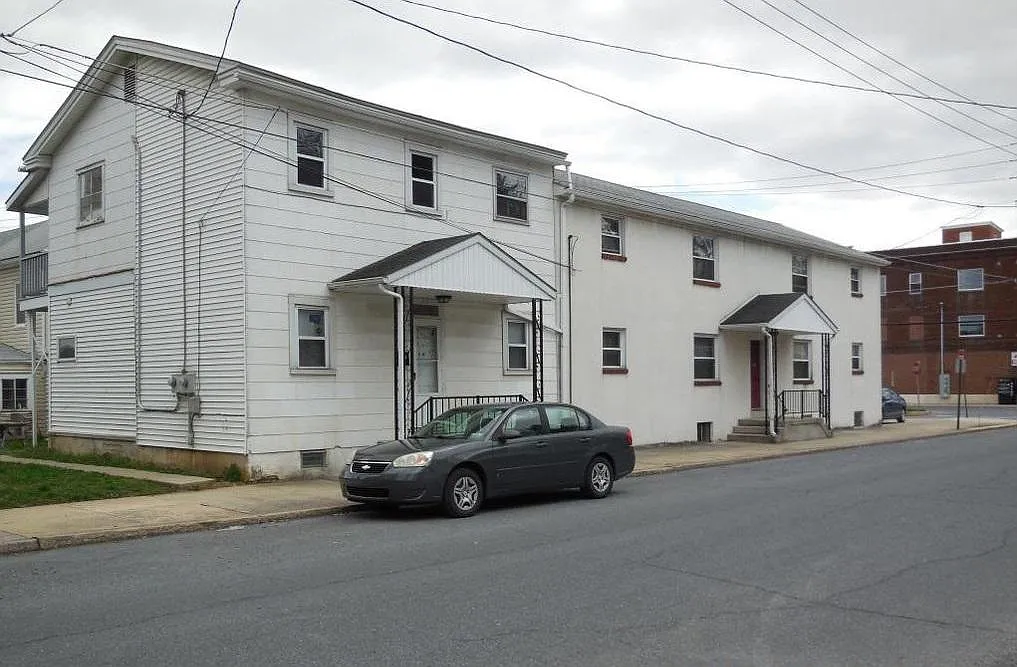 2 bed, $1,095 — Photo 2