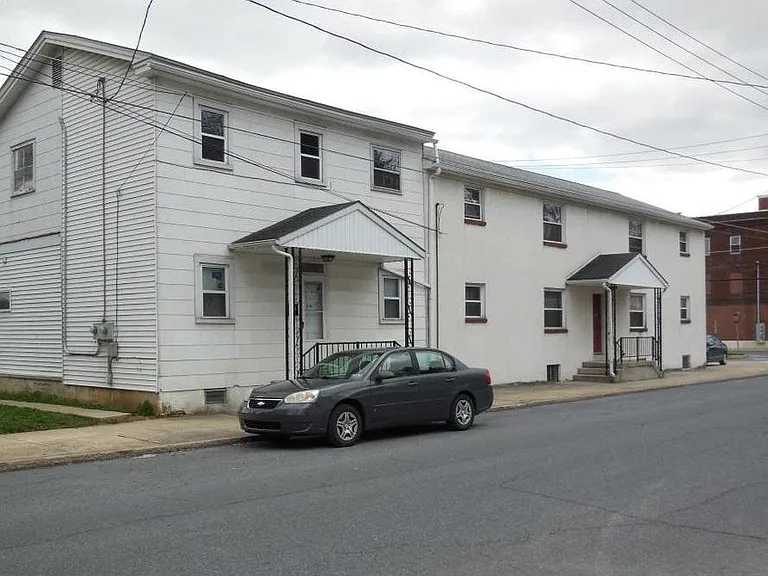 45 W Stiegel St — Photo 2
