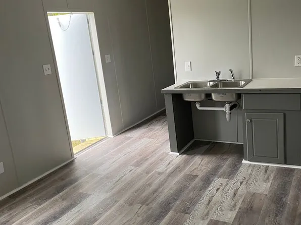 Old Jeanerette Mobile Home Park, 4405 Old Jeanerette Rd #21, New Iberia, LA 70563