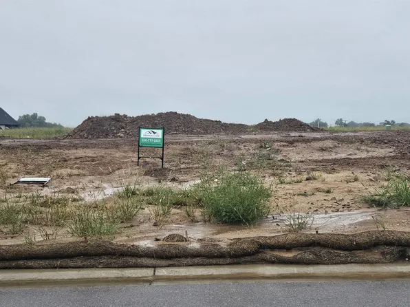 904 Sapphire Ln, Mulvane, KS 67110
