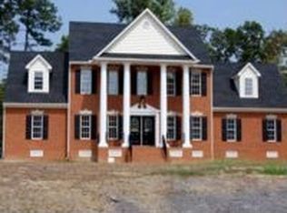 300 Walthall Ridge Dr, Colonial Heights, VA 23834