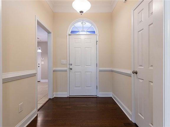 3rd image of 74 Lee Road 2138