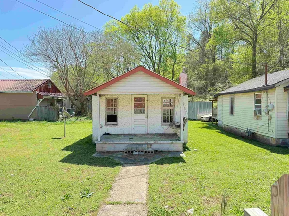 1224 E Reeder St, Florence, AL 35630