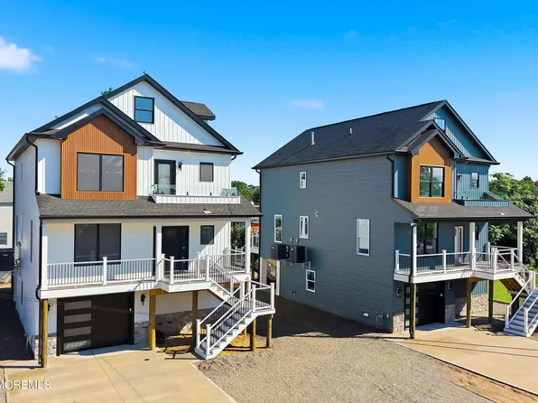94 Pinewood Road, Toms River, NJ 08753