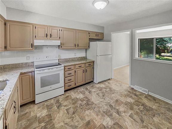 5th image of 500 SE Diamond Ln