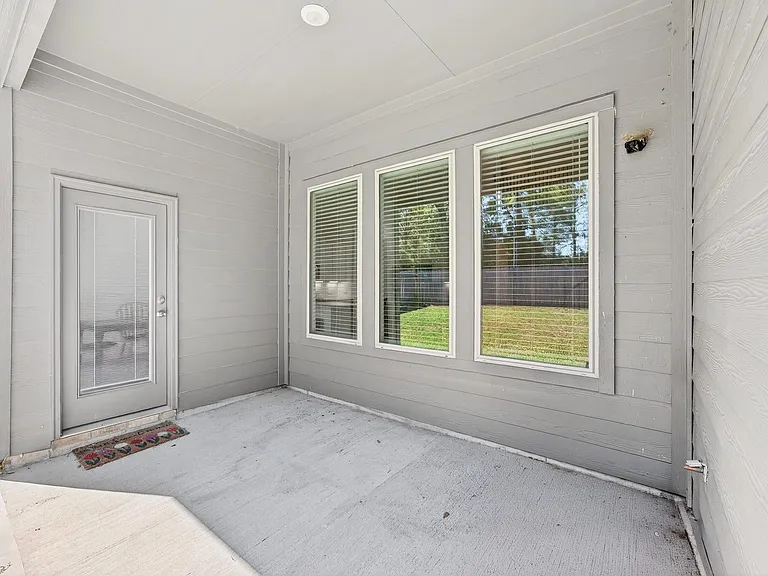 1502 Crystal Falls Dr — Photo 50