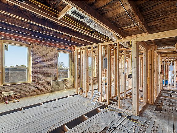 2nd image of 119 W Bean St #1 & 2