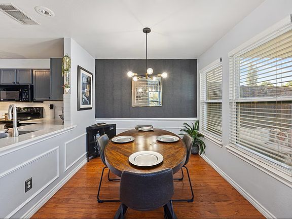 4th image of 3987 Fernando Dr