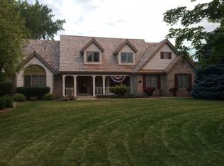 20740 Bradford Ln, Brookfield, WI 53045