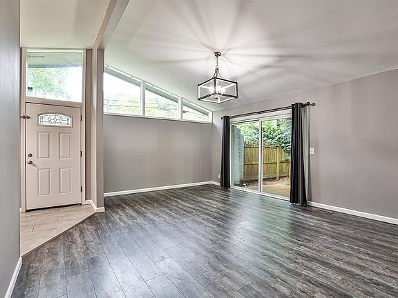 3rd image of 10869 Carnegie Dr