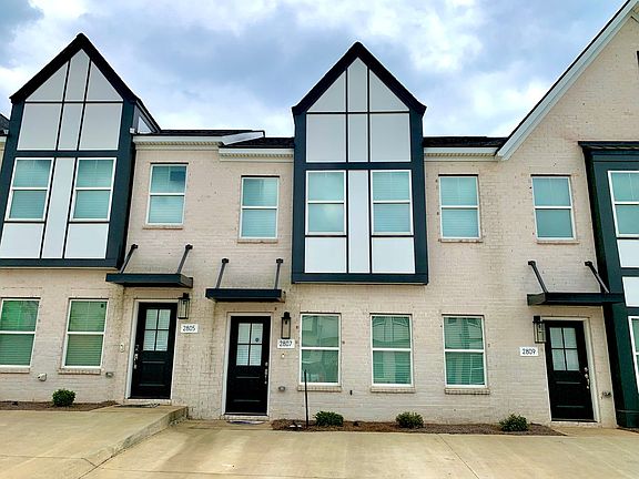 4th image of 2807 Ridge Crest Ct