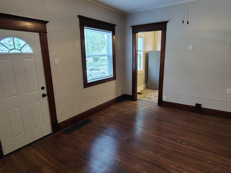 243 S Wayne St — Photo 2
