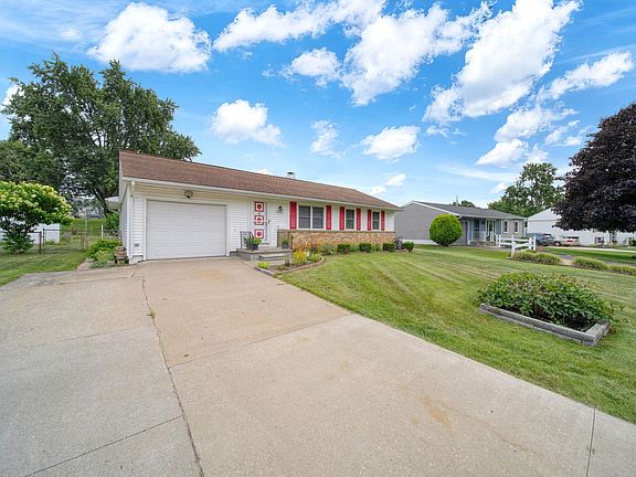 5th image of 5574 Dogwood St