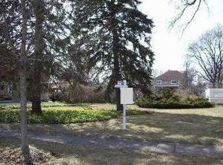 17 S Forest Ave, Palatine, IL 60074