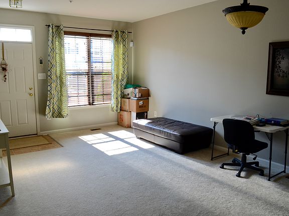 Welcome/Dining Room