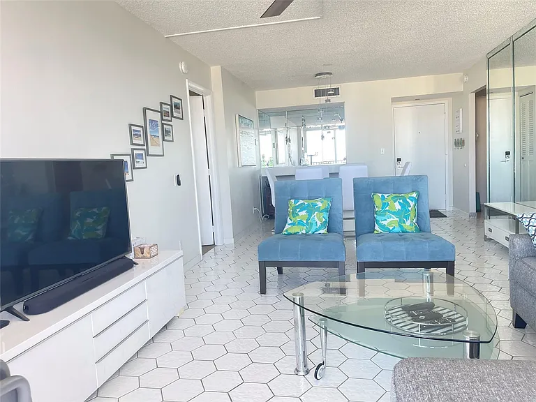 531 N Ocean Blvd #1809 — Photo 11