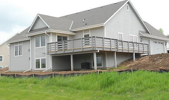 3rd image of W134N6091 Tall Oak Ct